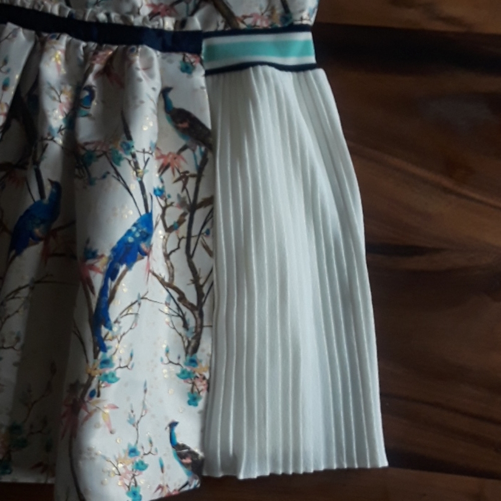 Dress - Picture 3 of 9